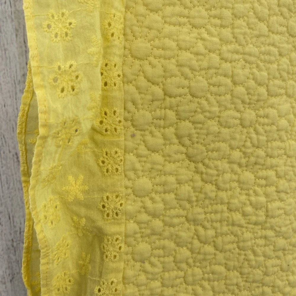 Shabby Chic Table Runner 14x72 Yellow Quilted Daisies Eyelet Trim 100% Cotton